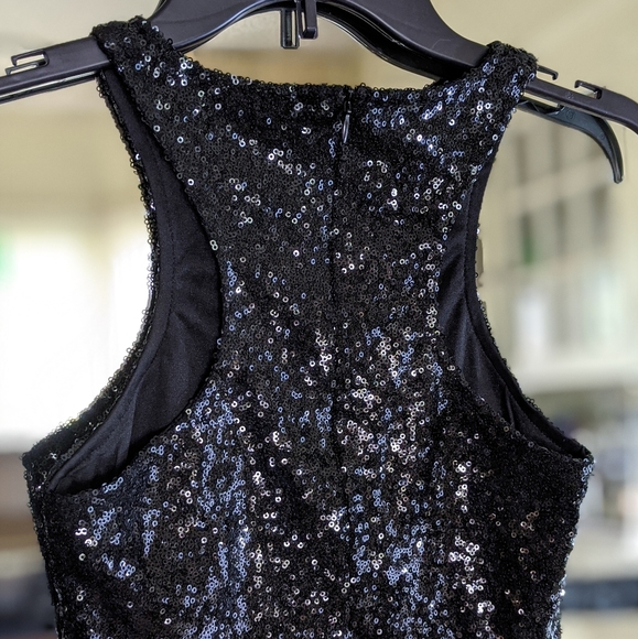 Black sequin crop tank top - Picture 2 of 4